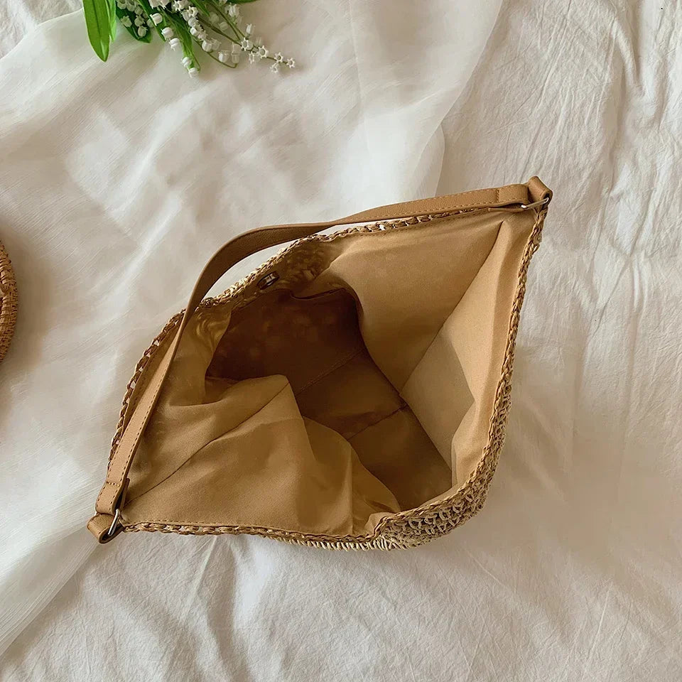 Blana | Tote Bag  - By Qivii