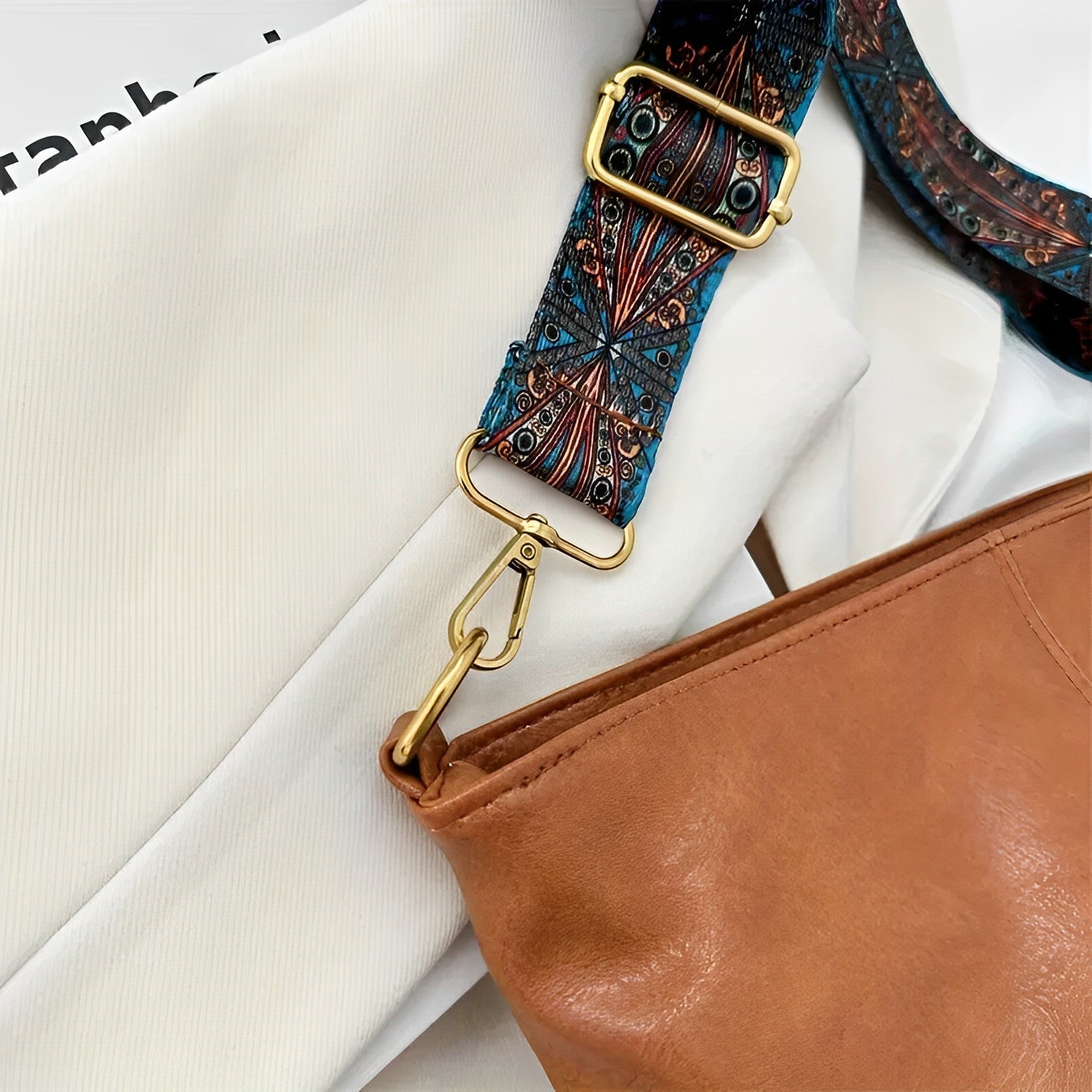 Boyah | Crossbody Bag  - By Qivii