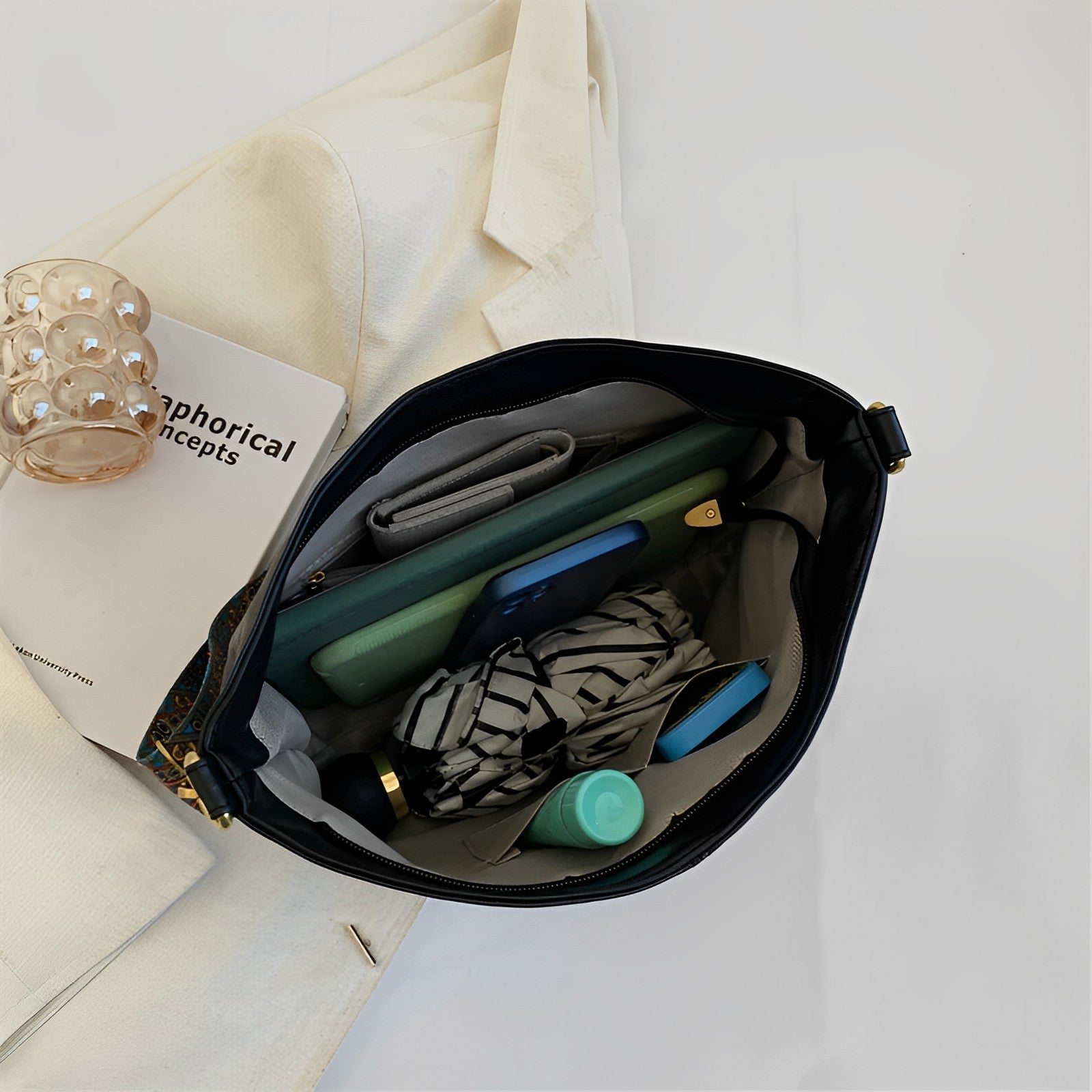 Boyah | Crossbody Bag  - By Qivii