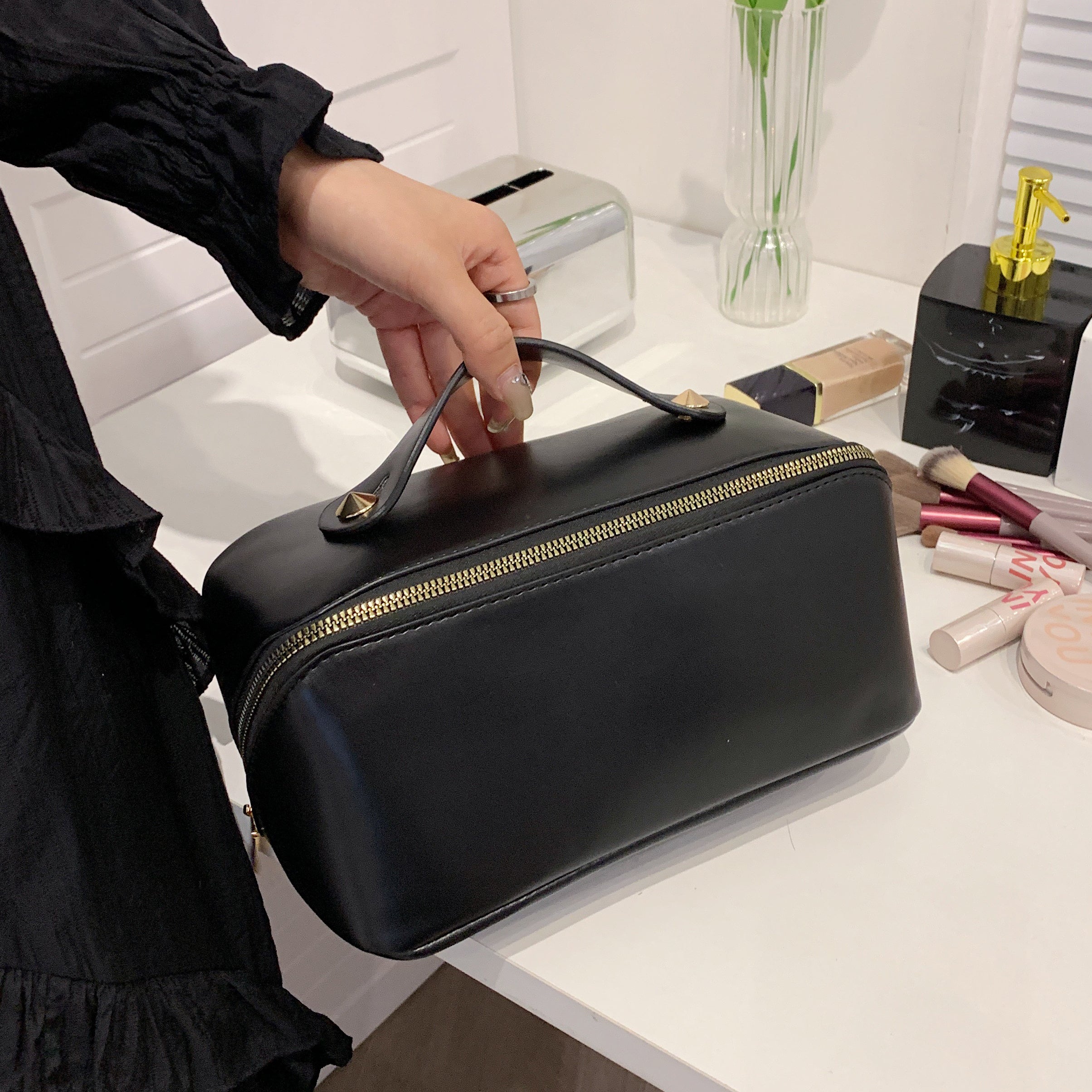 Tinah | Makeup Pouch  - By Qivii