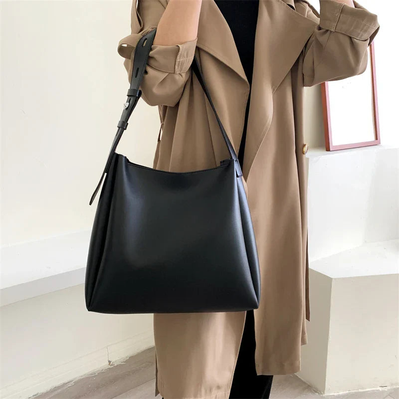Maud | Hobo Bag  - By Qivii