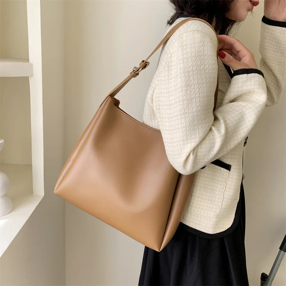 Maud | Hobo Bag  - By Qivii