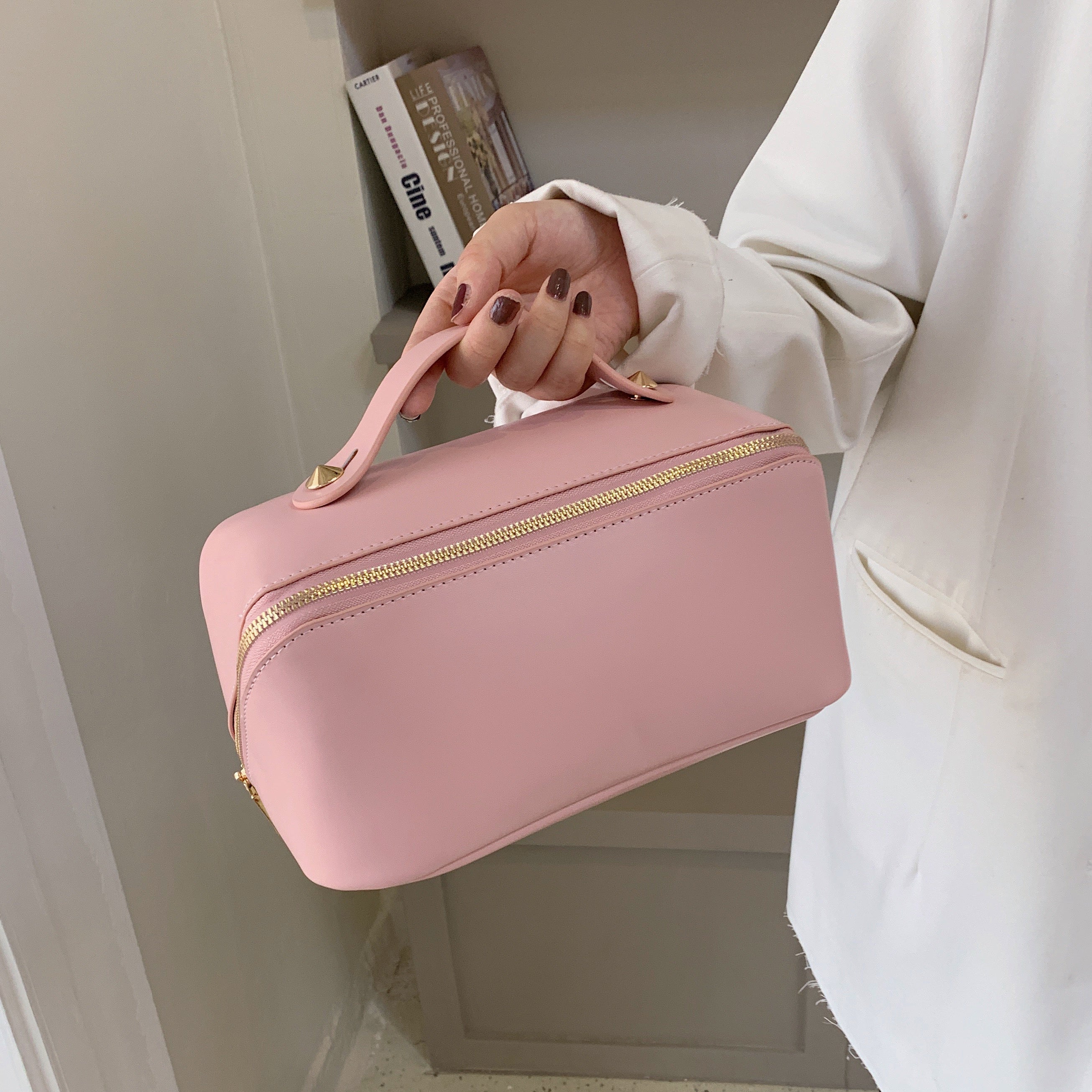 Tinah | Makeup Pouch  - By Qivii