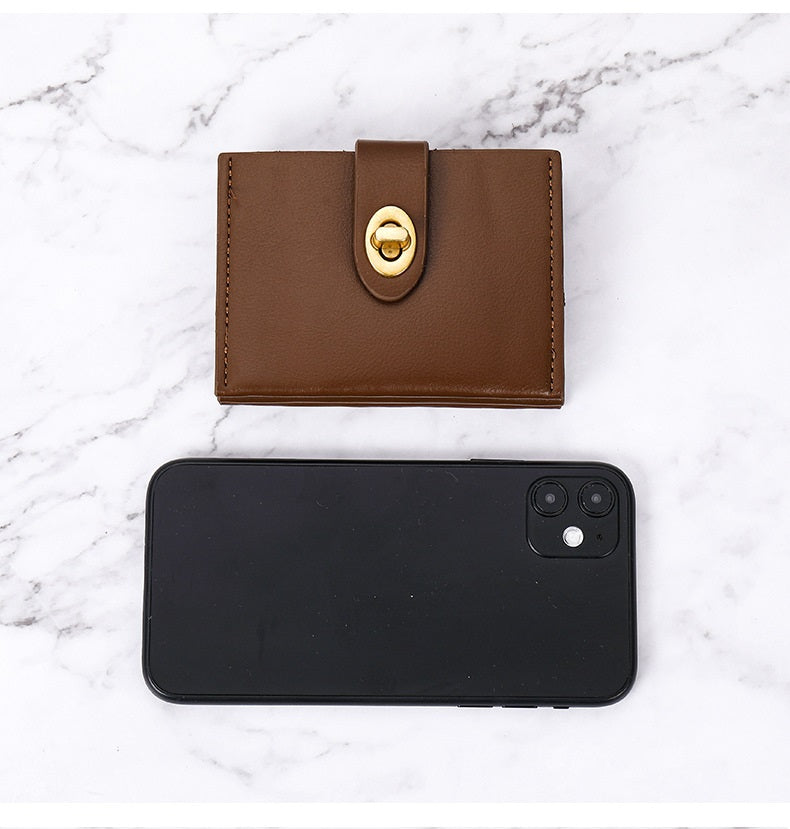 Avoa | Wallet  - By Qivii