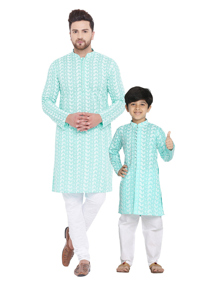 VASTRAMAY Green Pure Cotton Chikankari Kurta Pyjama Set