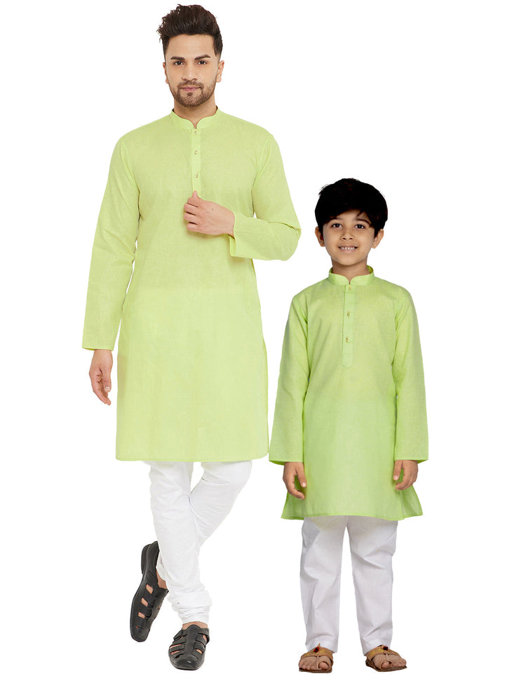 Vastramay Green And White Baap Beta Kurta And Pyjama Set