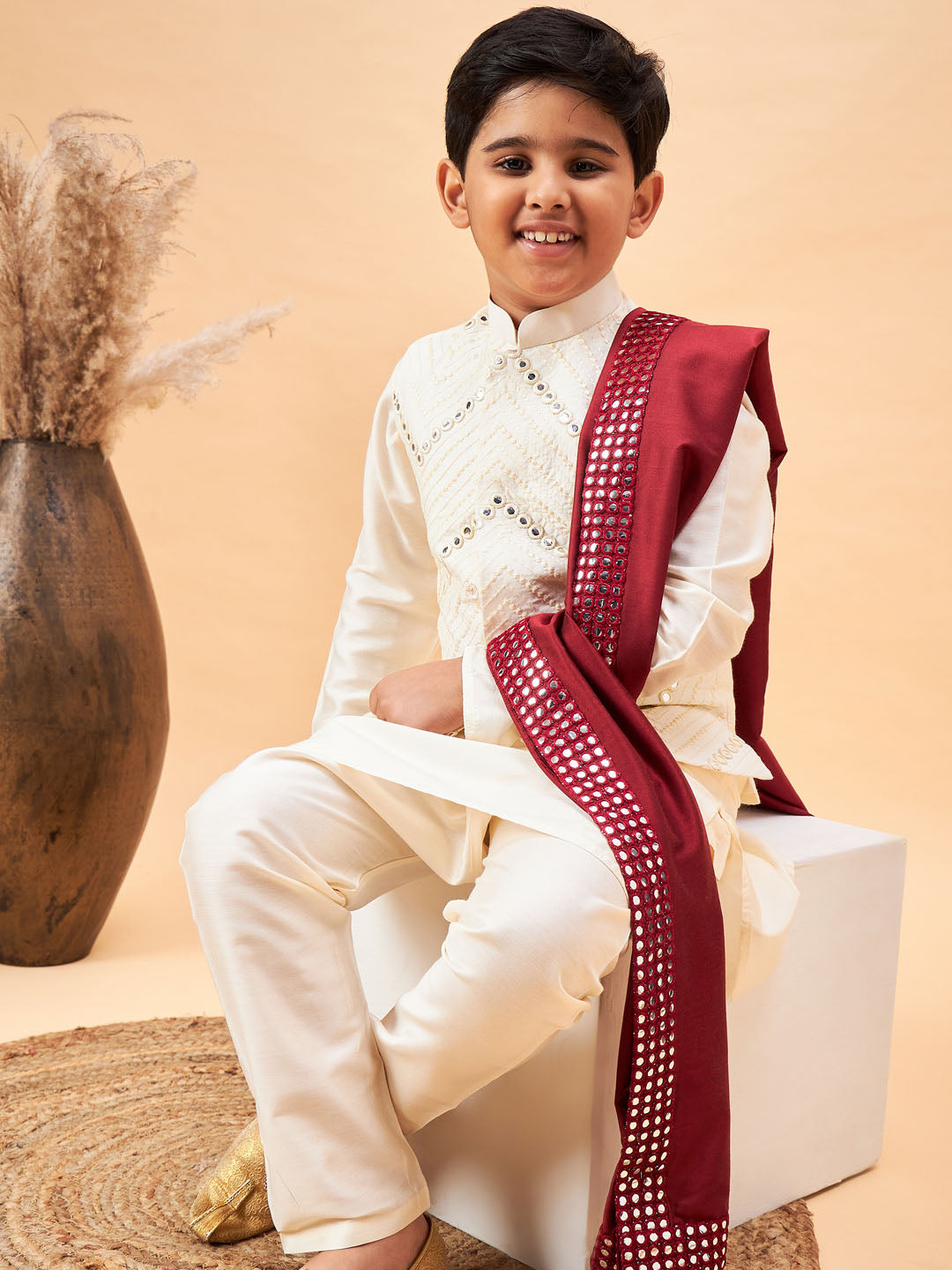 VASTRAMAY Boy's Cream Mirror Work Jacket And Solid Kurta Pyjama Set With Maroon Ethnic Dupatta