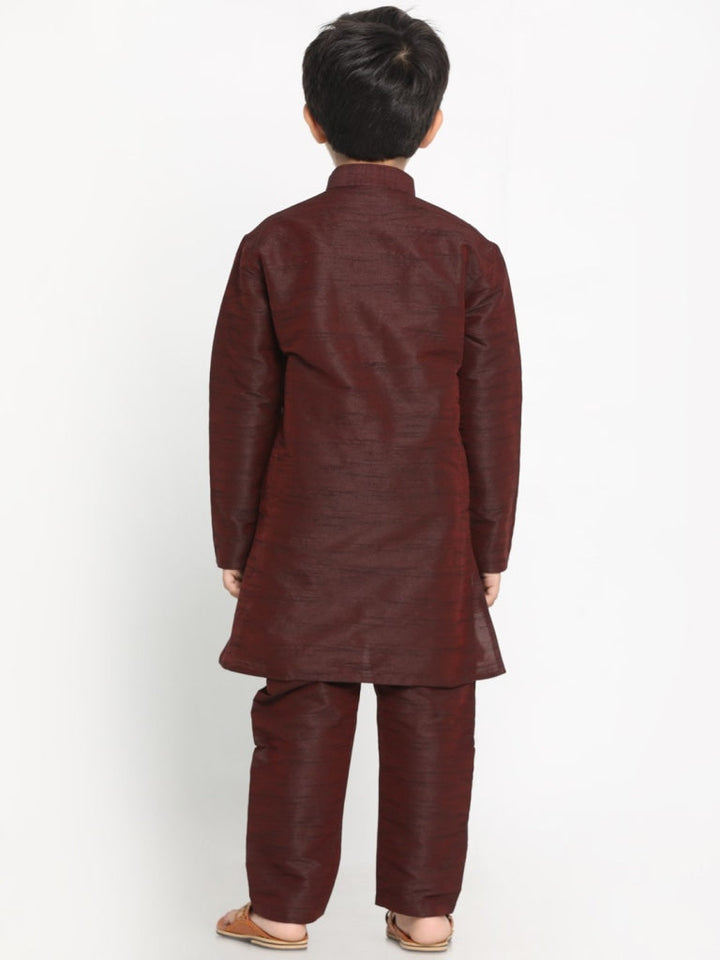 VASTRAMAY Boys Silk Blend Kurta and Pyjama Set