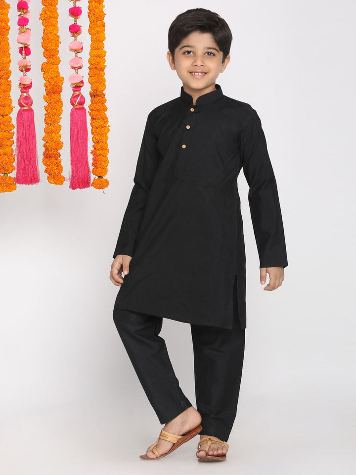 VASTRAMAY Boys Black Viscose Kurta