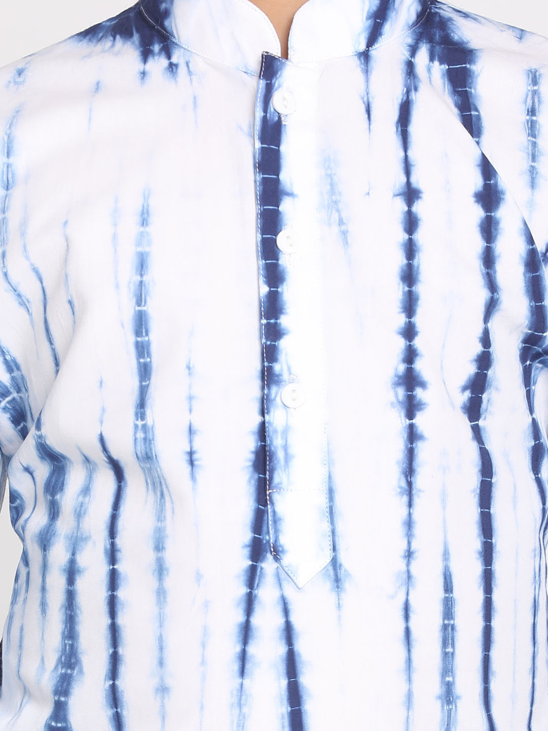 VASTRAMAY Boys' Blue And White Tie- Dye Kurta