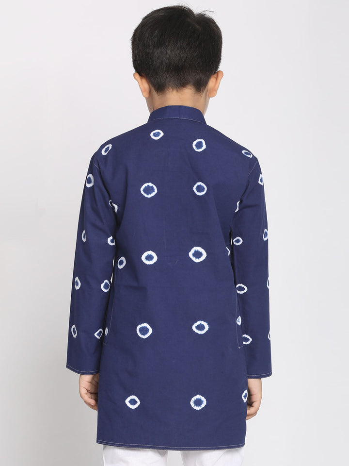 VASTRAMAY Boys' Blue  Bandhni Print Kurta