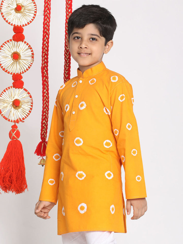 VASTRAMAY Boys' Orange Bandhni Print Kurta