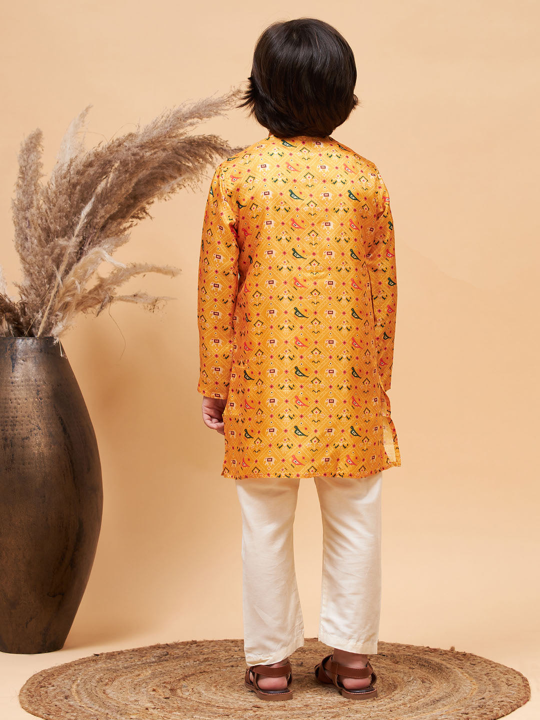 VASTRAMAY yellow Ethnic printed Silk Blend Kurta Pyjama baap Beta Set