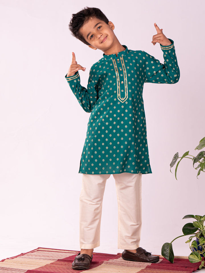 VASTRAMAY Boys' Green And Cream Kurta Pyjama Set