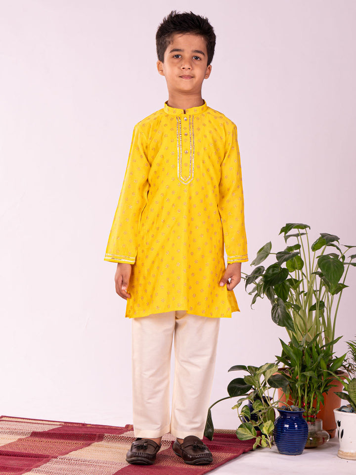 VASTRAMAY Boys' Yellow And Cream Kurta Pyjama Set