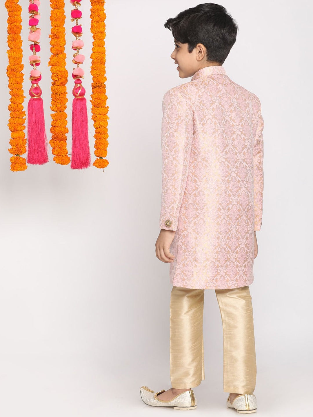 VASTRAMAY Boys Pink & Gold-Colored Woven-Design Brocade Slim Fit Sherwani Set