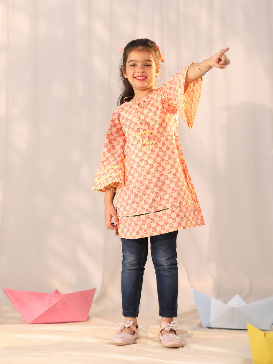 VASTRAMAY Girls' Peach Cotton Printed Kurta