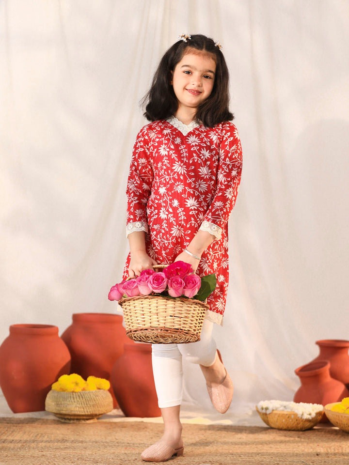 VASTRAMAY Girls' Red Only Kurta