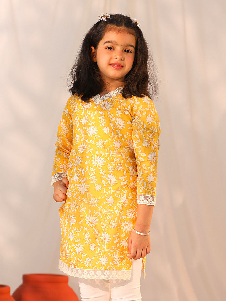 VASTRAMAY Girls' Yellow Only Kurta