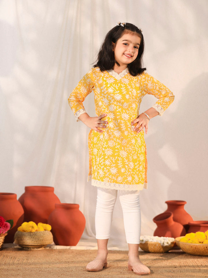 VASTRAMAY Girls' Yellow Only Kurta