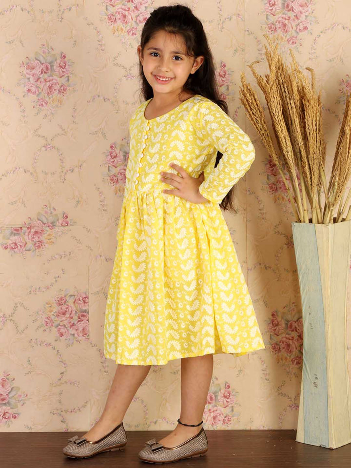 VASTRAMAY Girl's Mustard Pure Cotton Chikankari Kurta