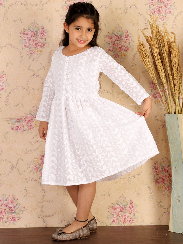 VASTRAMAY Girl's White Pure Cotton Chikankari Kurta