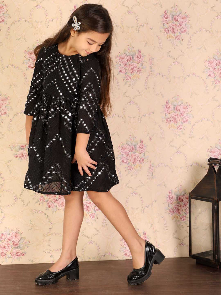 VASTRAMAY Girl's Black Mirror Kurta