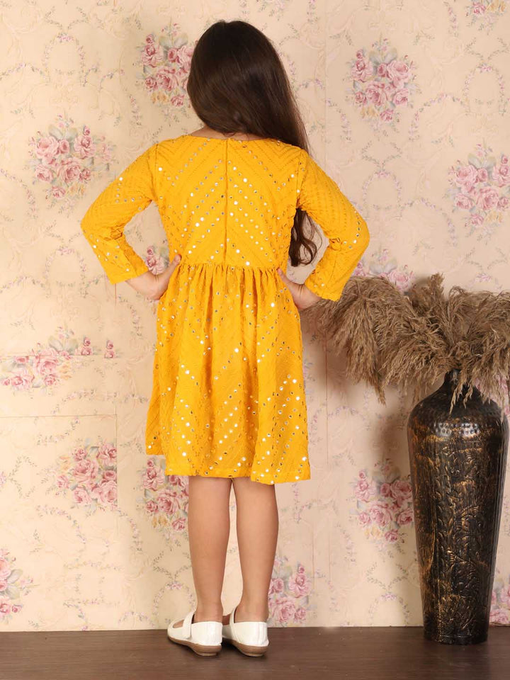 VASTRAMAY Girl's Yellow Mirror Kurta