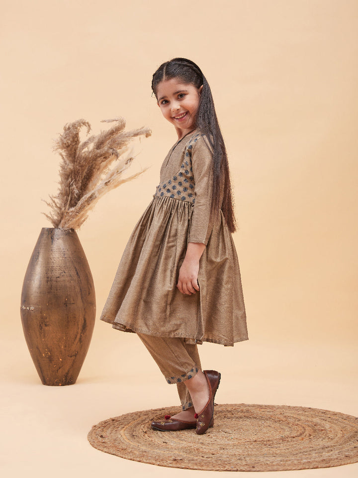 VASTRAMAY Girls Brown Anarkali Kurta Pyjama Set With Potli Bag