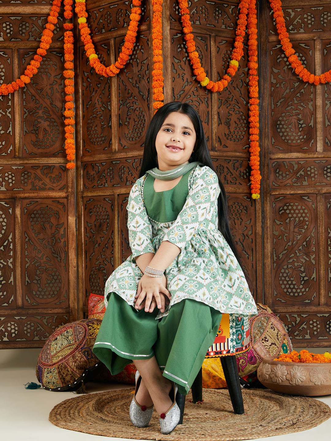 VASTRAMAY Girls Green Ikkat Print Sarara Set