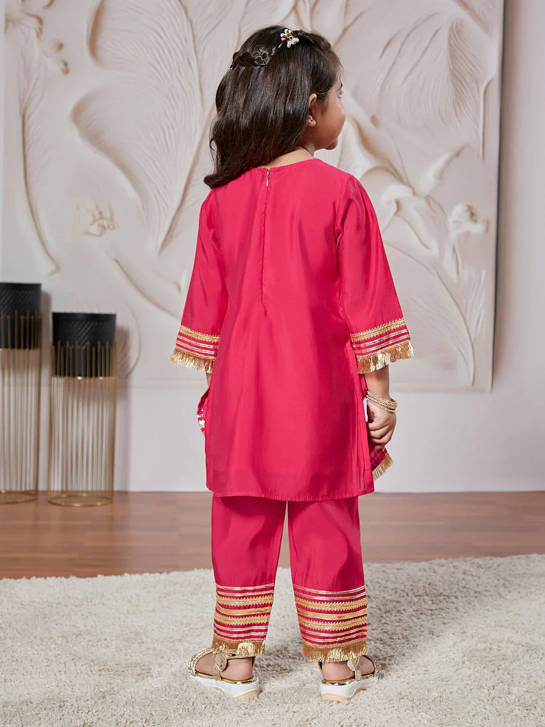 Girl's' Pink Kurta Set With Dupatta