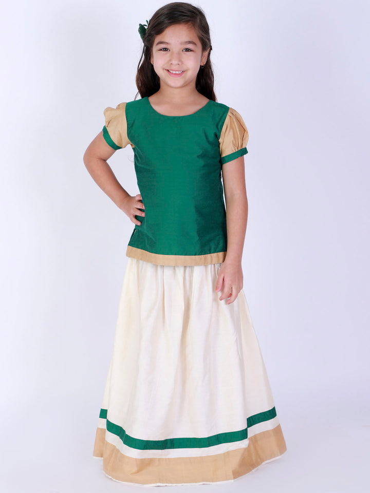 VASTRAMAY Girl's Green & White Pavda Pattu Lehenga Choli Set