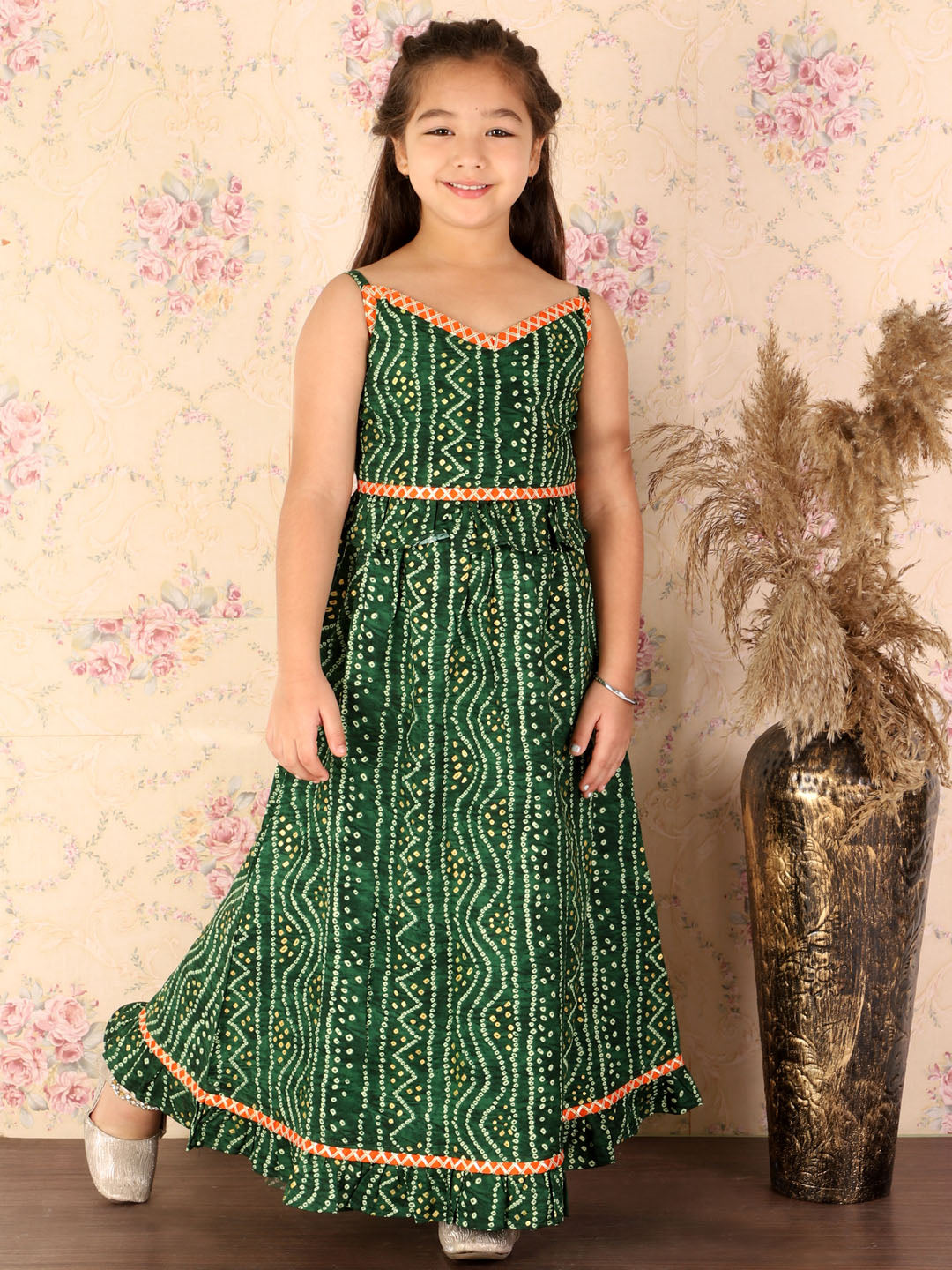 VASTRAMAY Girl's Green Bandhani Top And Long Skirt Set