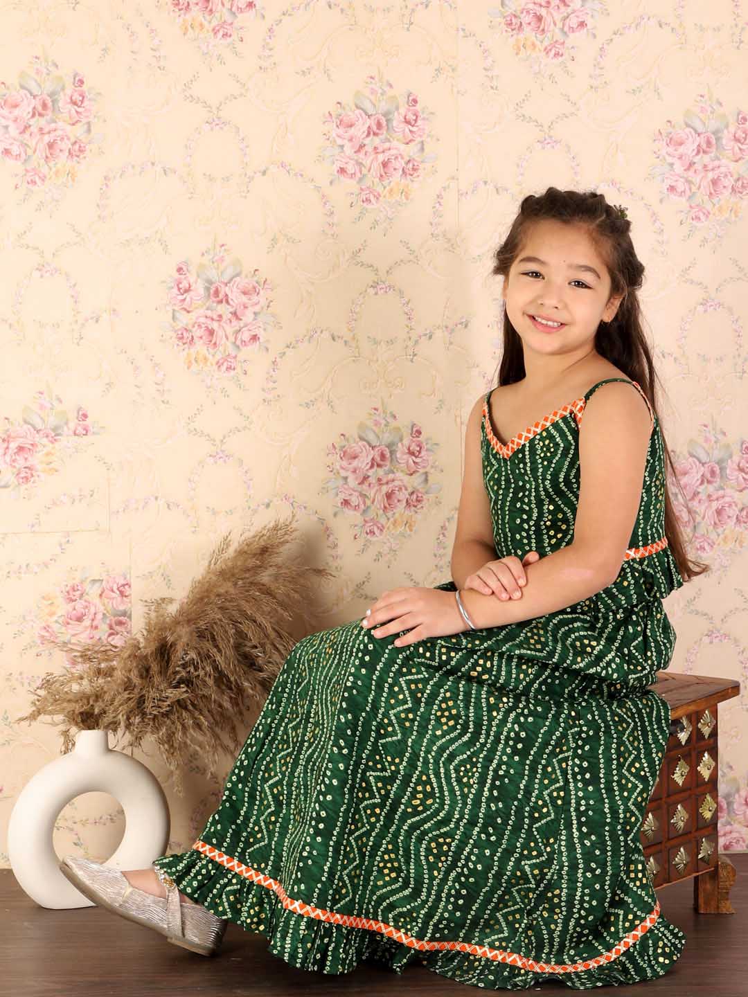 VASTRAMAY Girl's Green Bandhani Top And Long Skirt Set