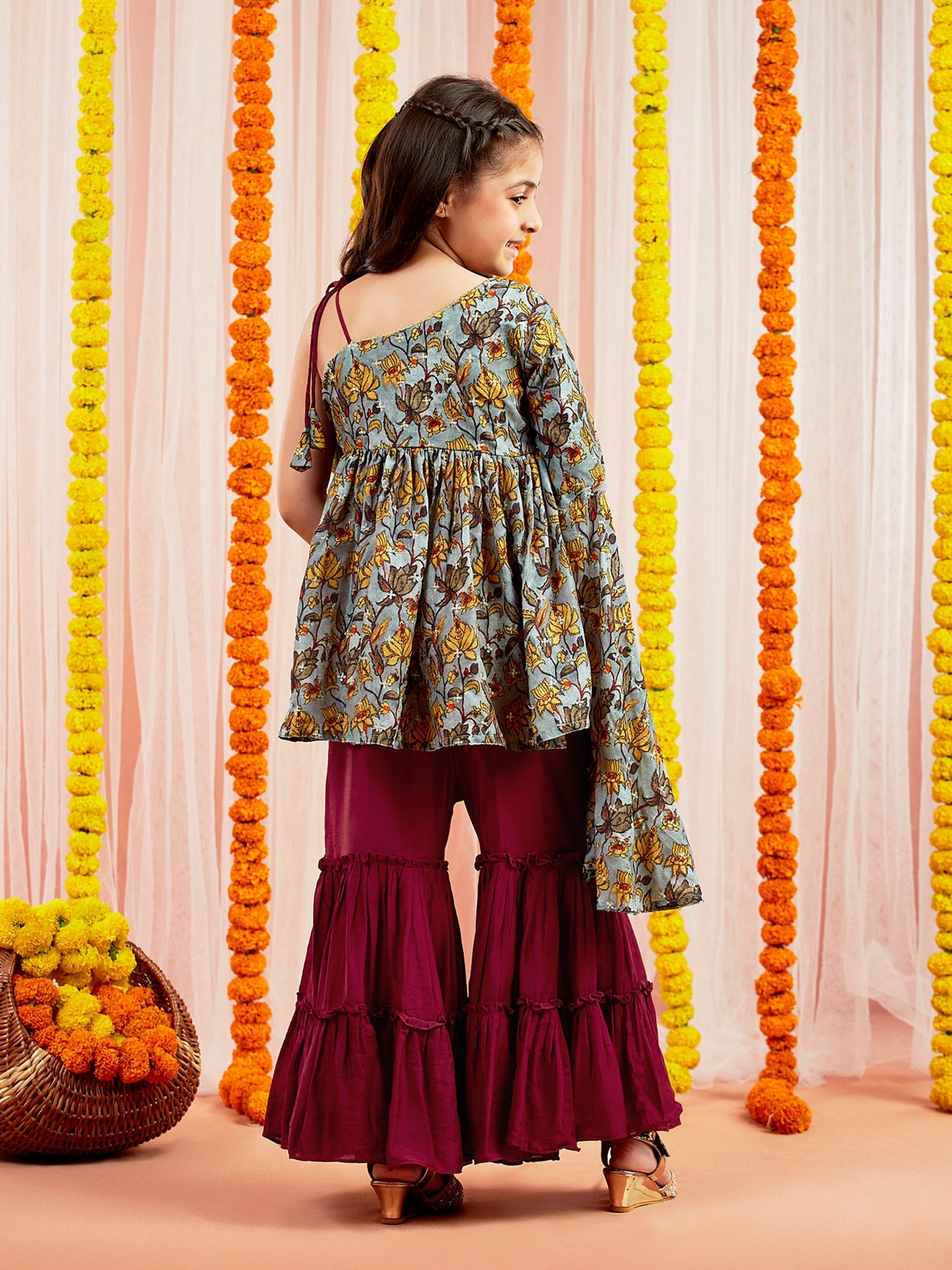 VASTRAMAY Girls' Grey Printed Tunic With Palazzo Set - qivii