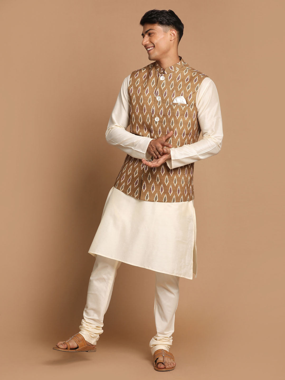 VASTRAMAY Men's Multicolor-Base-Green Cotton Nehru Jacket With Cream Kurta Pyjama