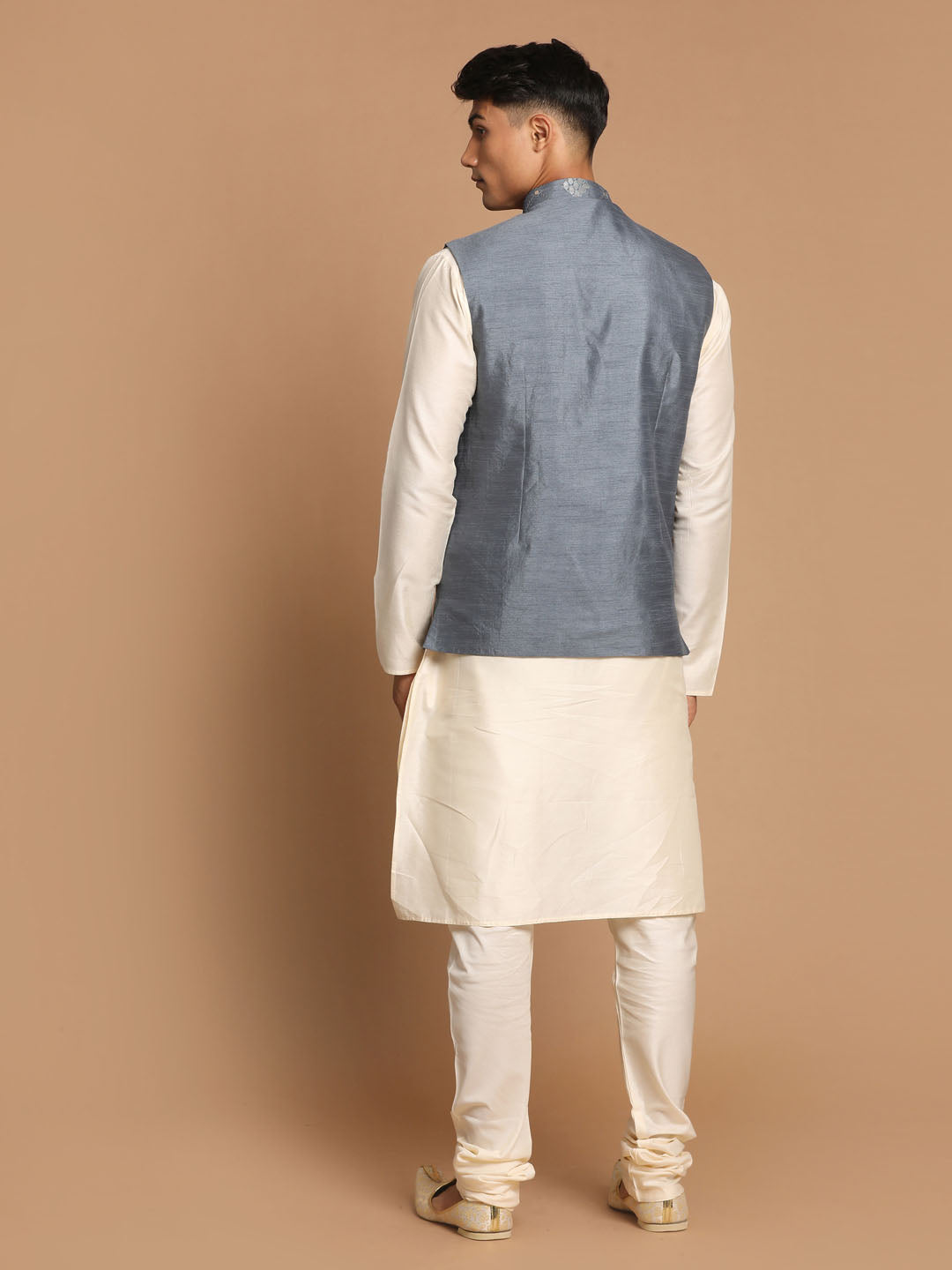 VASTRAMAY Men's Grey Mirror-Work Silk Blend Nehru Jacket With Solid Kurta & Pyjama Set