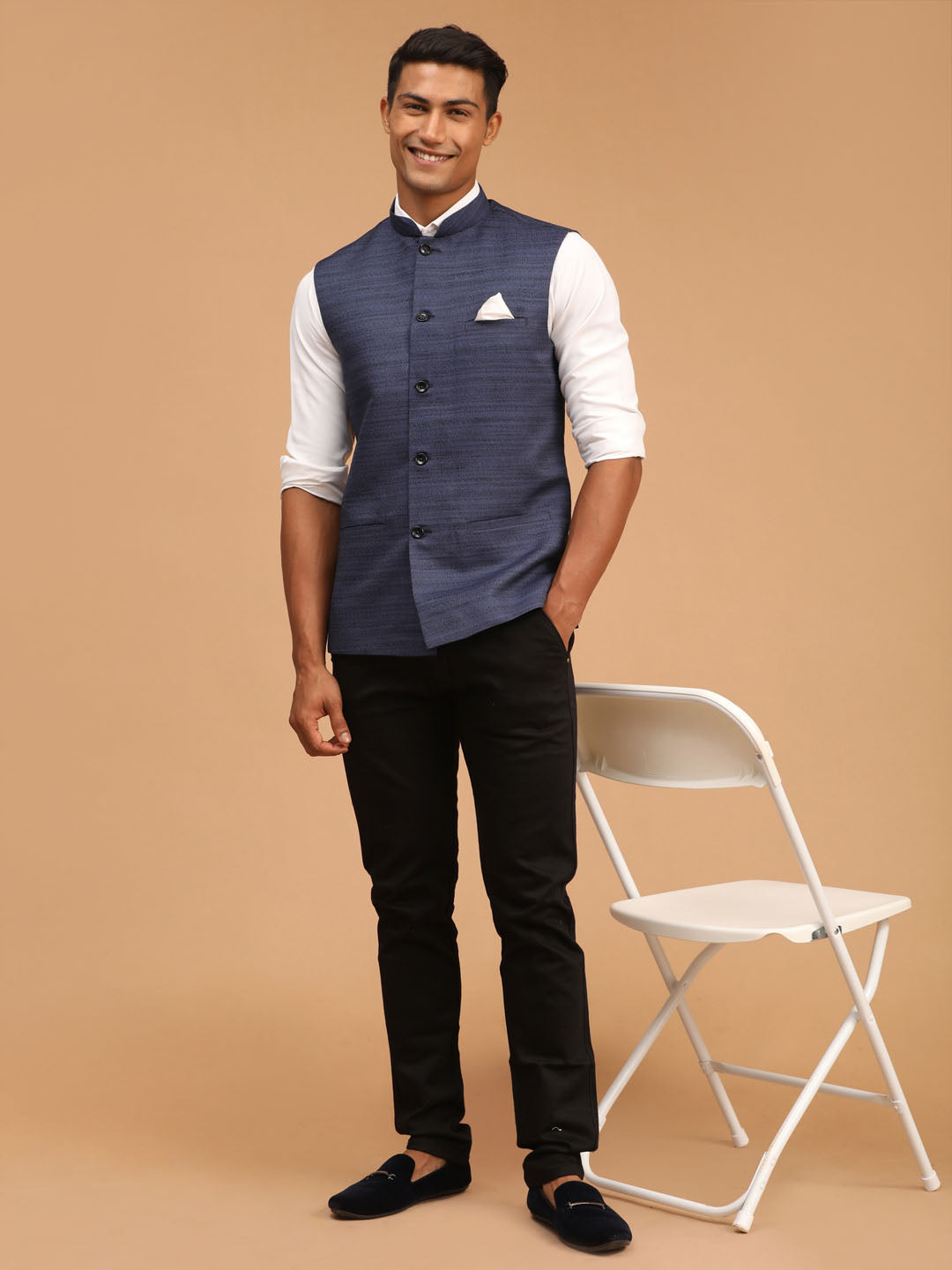 VASTRAMAY Navy Blue Cotton Blend Solid Nehru Jacket