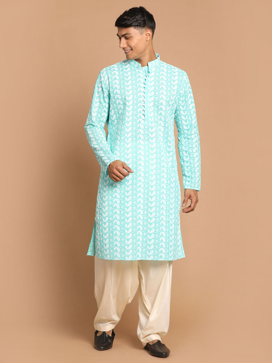 VASTRAMAY Men's Green Pure Cotton Chikankari Kurta With Patiala set