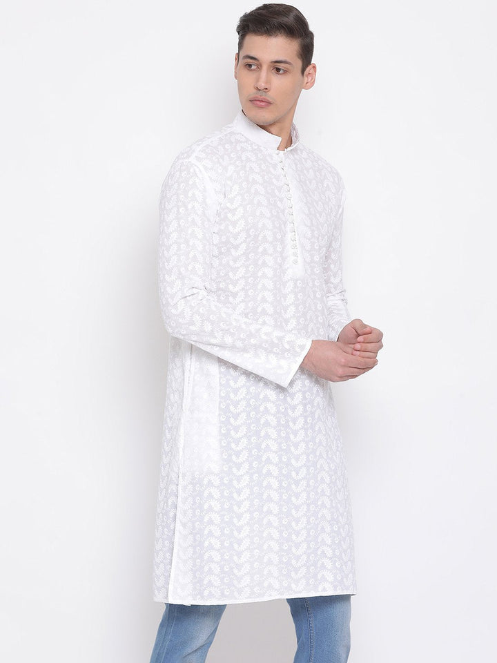 Vastramay Men's White Pure Cotton Chikankari Kurta