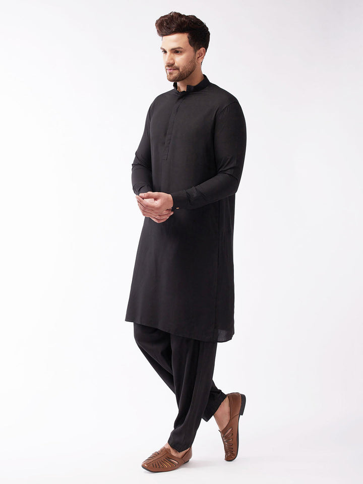 VM BY VASTRAMAY Men's Black Cotton Blend Kurta and Pyjama Set