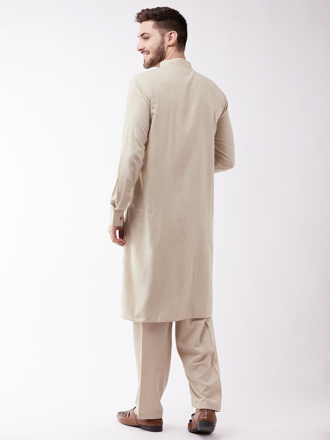 VM BY VASTRAMAY Men's Green Cotton Blend Kurta and Pyjama Set