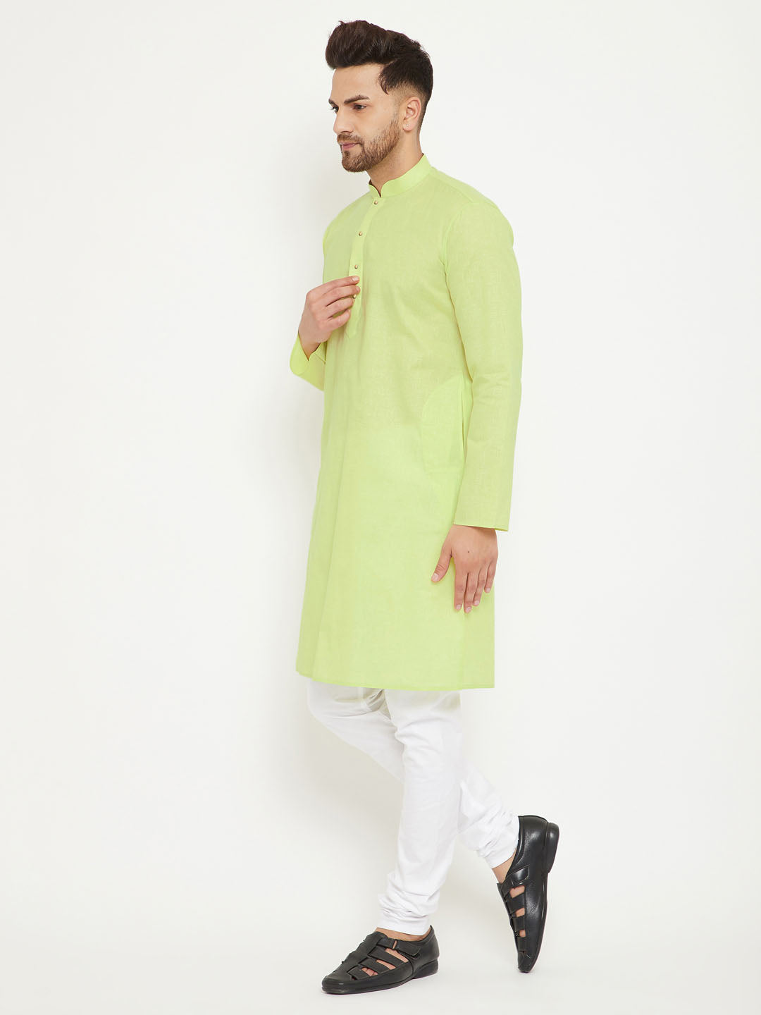 VM BY Vastramay Men's Green And White Cotton Blend Kurta Pyjama Set