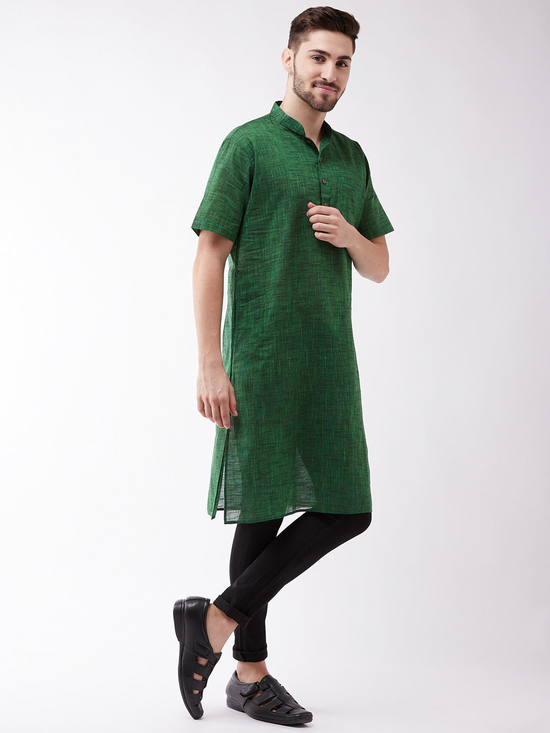 VM BY VASTRAMAY Men's Solid Green Pure Cotton Kurta