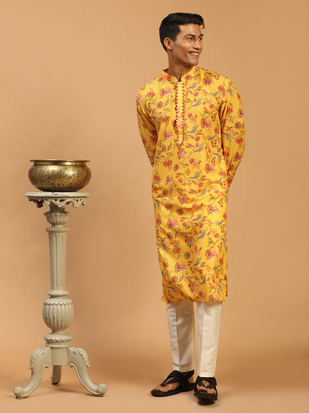 VASTRAMAY Men's Floral Printed Multicolor-Base-Yellow Muslin Blend Kurta With Cream Viscose Pant Set