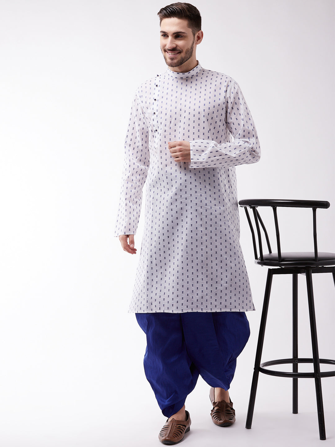 VASTRAMAY Men's White And Blue Cotton Kurta And Dhoti Set