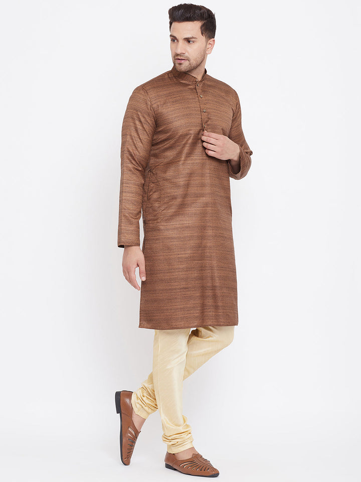 VM BY VASTRAMAY Men's Coffee Brown And Gold Silk Blend Kurta Pyjama Set