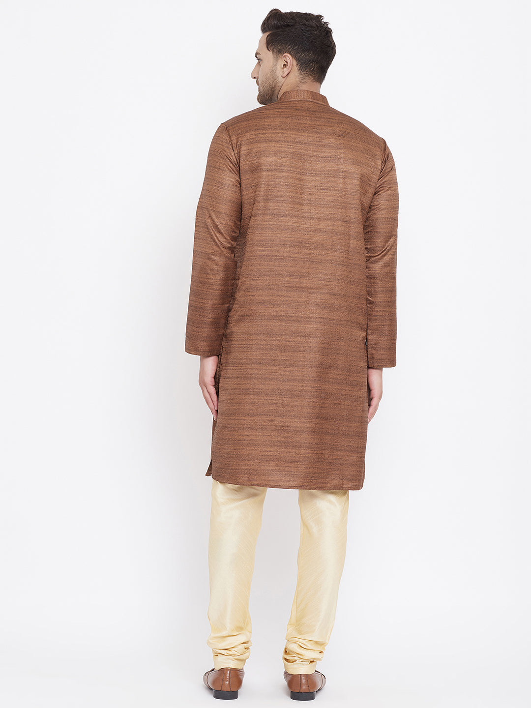 VM BY VASTRAMAY Men's Coffee Brown And Gold Silk Blend Kurta Pyjama Set