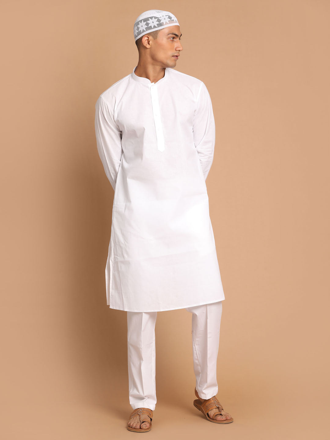 VM BY Vastramay Men's White Kurta And Pajama Set With Islamic Prayer Cap