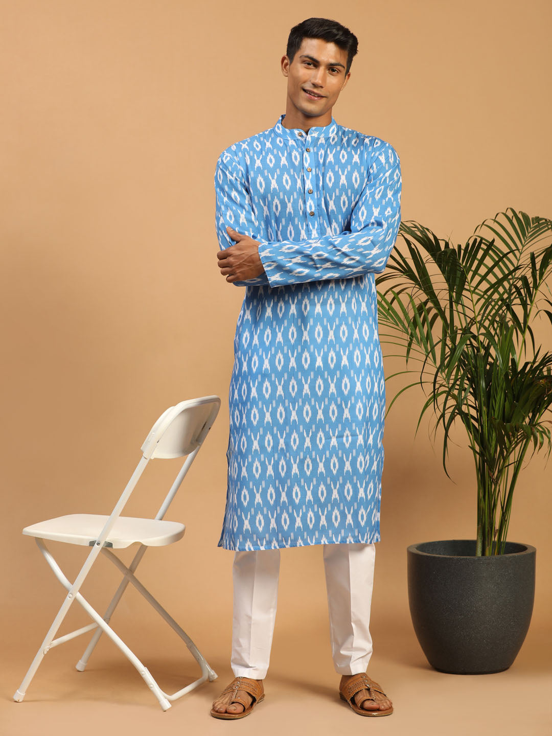 VASTRAMAY Men's Aqua Blue Ikkat Print Cotton Kurta With Pant set